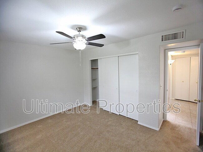 Building Photo - 12107 N 79th Dr