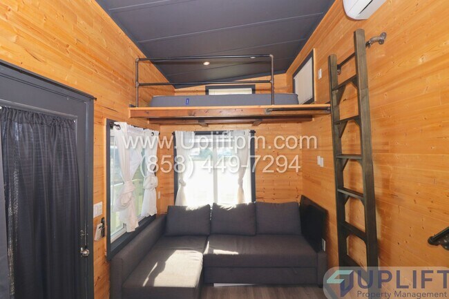 Building Photo - Double loft Studio in Ramona