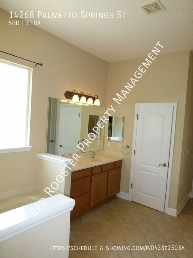 Building Photo - 14268 Palmetto Springs St