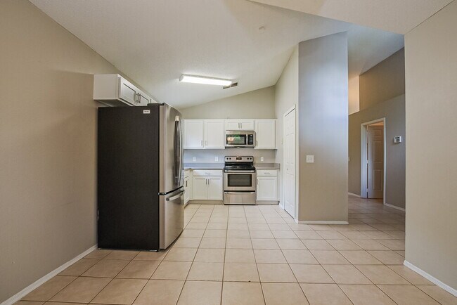 Building Photo - 1025 Henson Ct