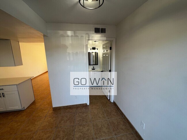 Building Photo - 15601 N 30th St