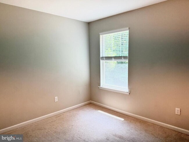 Building Photo - 206 Cranes Corner Rd