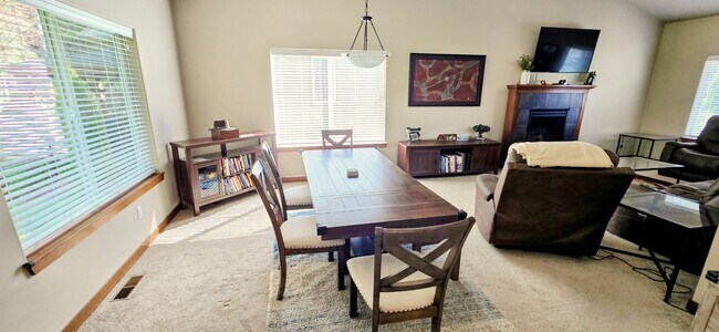 Building Photo - 10438 Buccaneer Pl