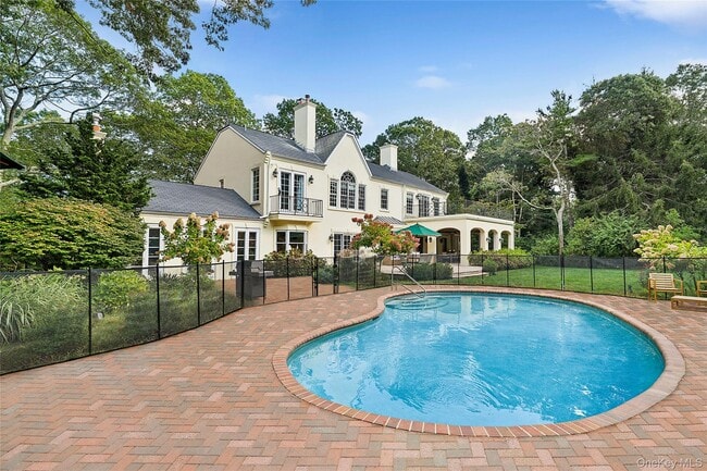 Building Photo - 4 Oakland Ln