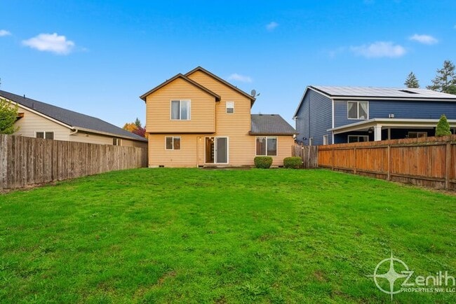 Building Photo - 10516 NE 113th Ave