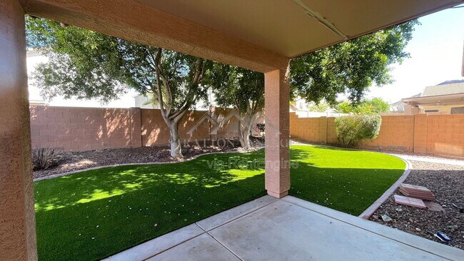 Building Photo - 6814 W Lariat Ln