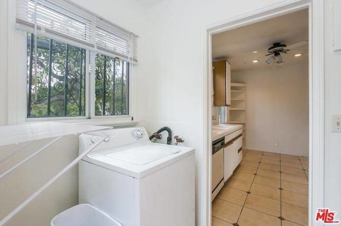 Building Photo - 1329 S Cloverdale Ave