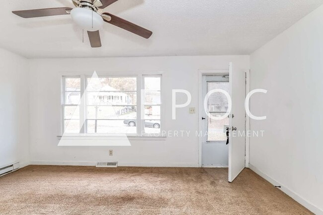 Building Photo - 507 Cox Ave