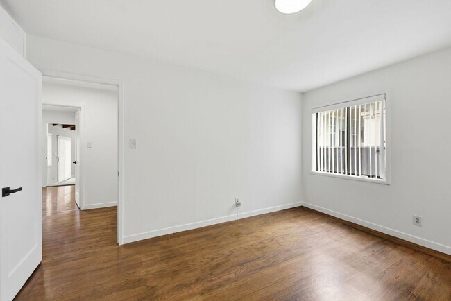 Building Photo - Charming single level family home located in sought after San Lorenzo Village.