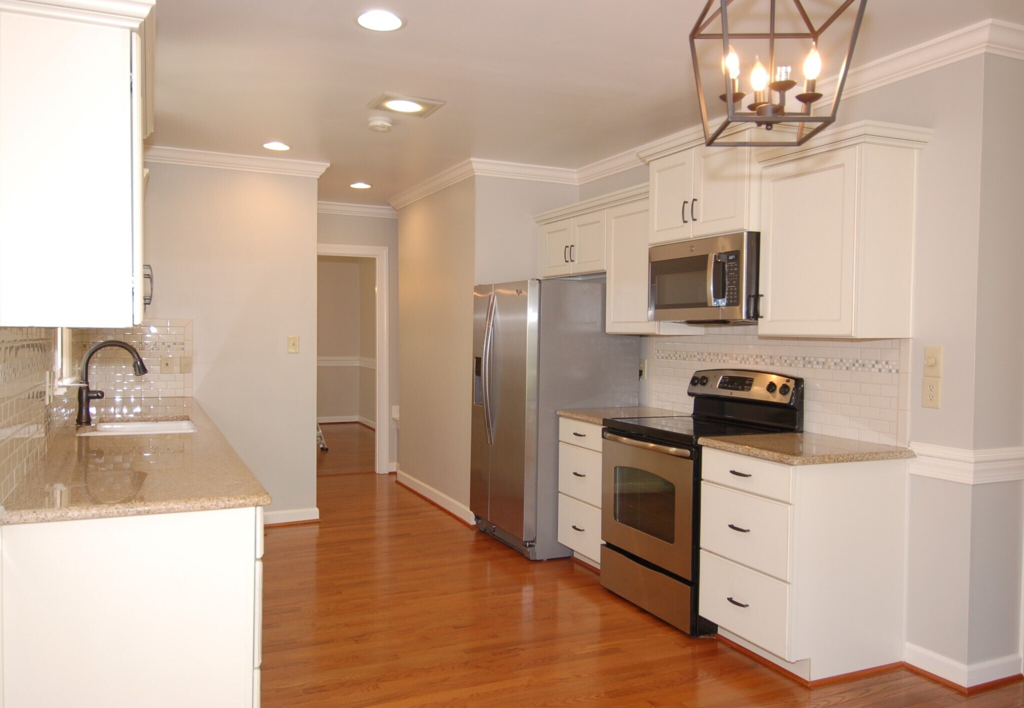 Building Photo - 926 Blenheim Dr