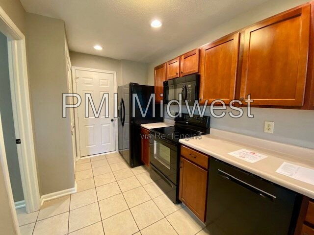 Building Photo - 16736 Aulton Dr