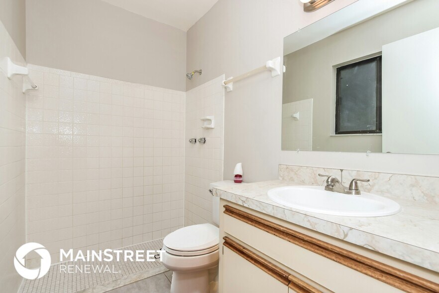 Building Photo - 829 Tampa Ave SE