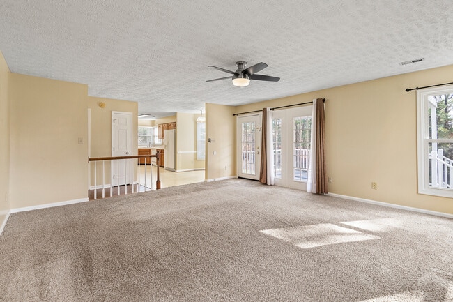 Building Photo - 804 Lancaster Ln