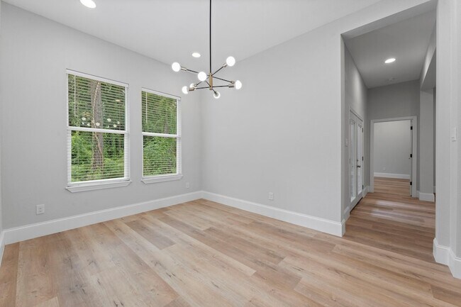 Building Photo - 478 Stephen F Austin Dr