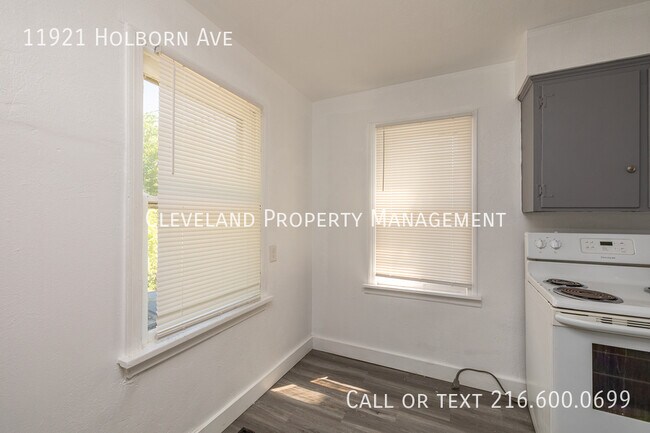 Building Photo - 11921 Holborn Ave