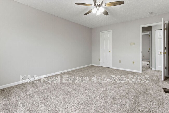 Building Photo - 122 Manor View Dr