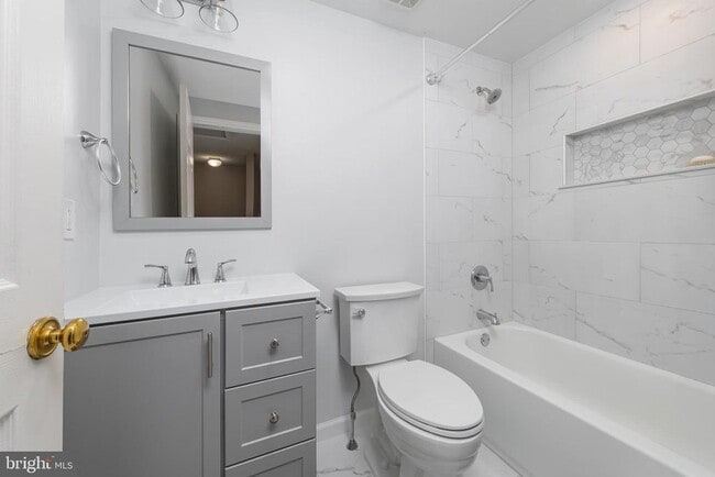 Building Photo - 2 Andrew Ct