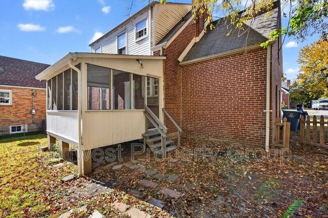 Building Photo - 46 N Harvey Ave