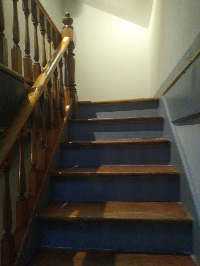 Stairs to 2nd floor - 45 Crown St