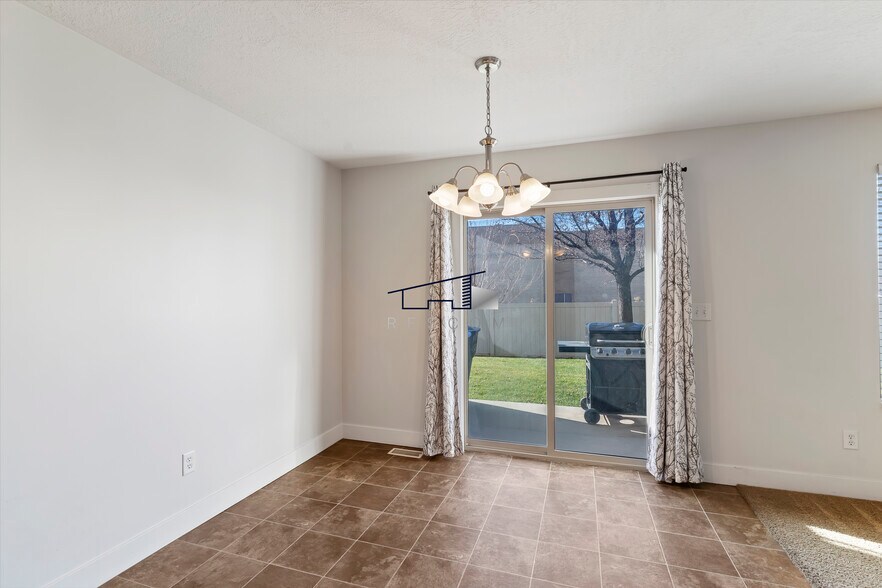 Building Photo - 1613 N 450 E