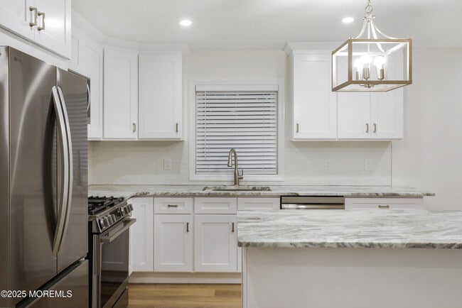 Building Photo - 2401 Mallow St