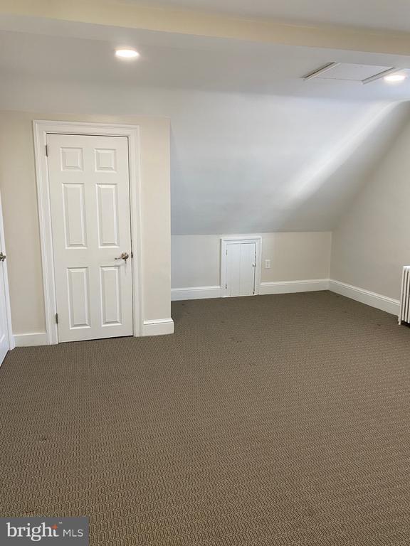 Building Photo - 478 E Main St