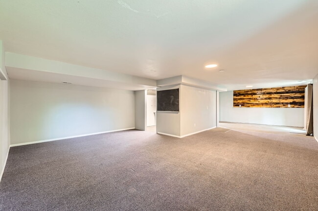 Building Photo - 5031 Galileo Dr