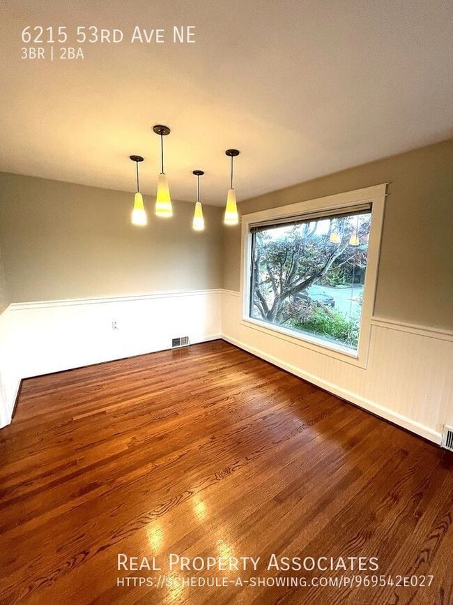 Building Photo - 6215 53rd Ave NE