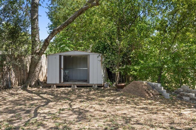 Building Photo - 2808 Firecrest Dr