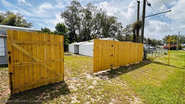 Building Photo - 4701 Ferdinand Ave