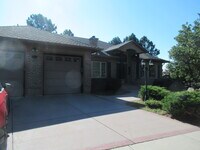 Building Photo - 215 Ellsworth St