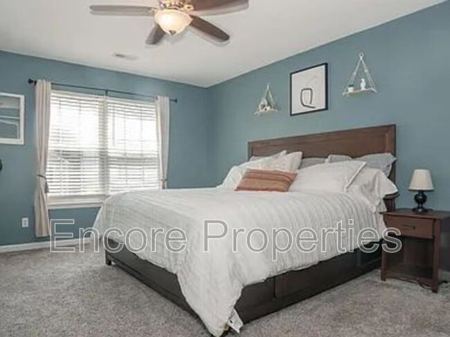 Building Photo - 221 Danesway Dr