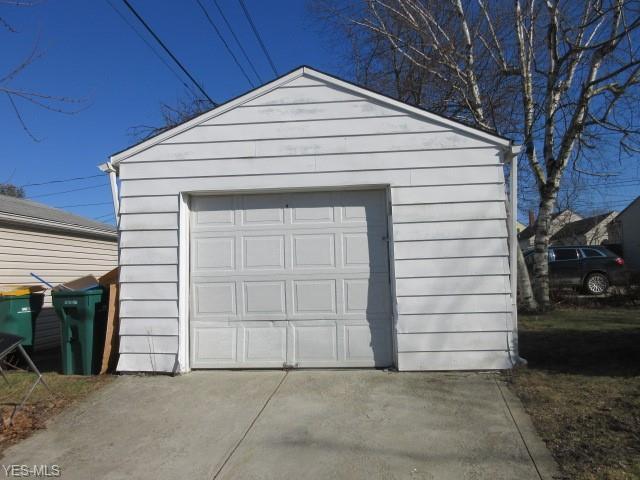 Building Photo - 14603 Krems Ave