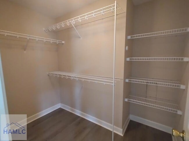 Building Photo - 114 Governors Blvd