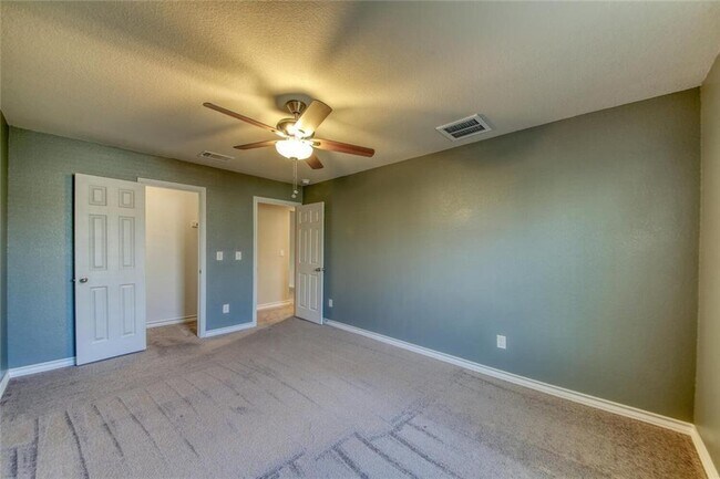 Building Photo - 173 Flexus Ln