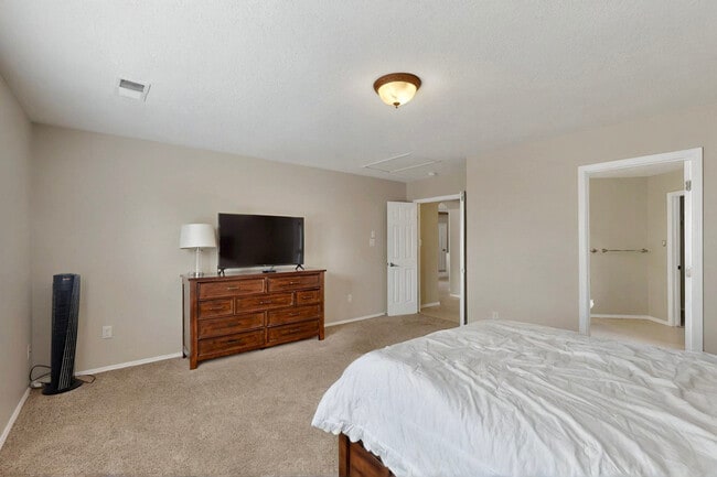 Building Photo - 5323 Ridge Rock Ave NW