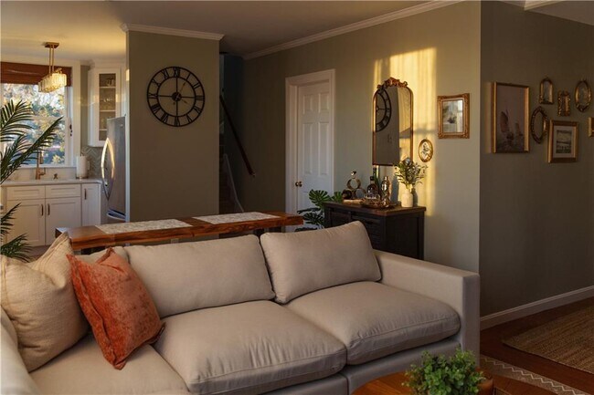 Building Photo - 114 Girard Ave