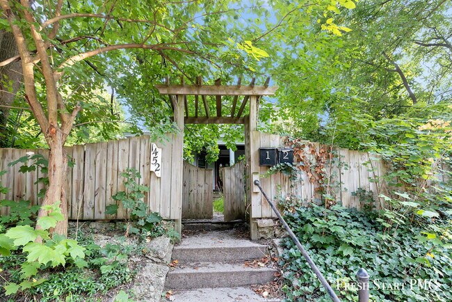 Building Photo - Spacious 3-Bedroom Haven with Sunroom & Wa...