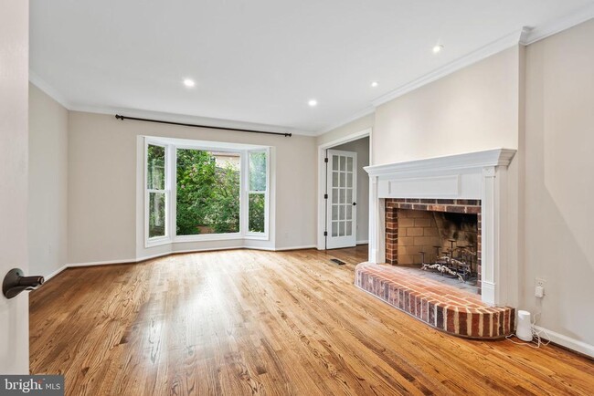 Building Photo - 6506 Bellamine Ct