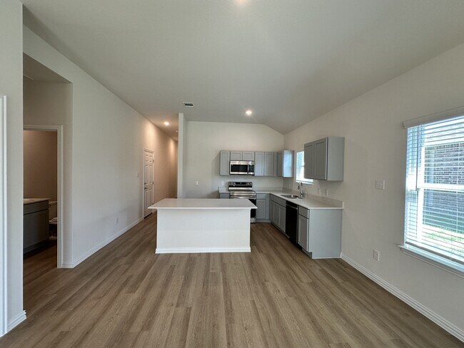 Building Photo - 1821 Aleia Cv