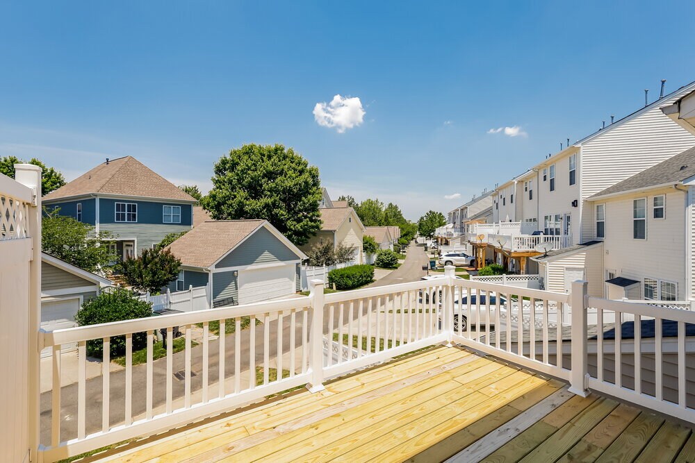 Building Photo - 10480 Alexander Martin Ave