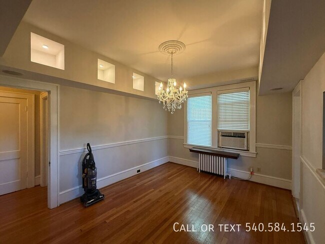 Building Photo - 1901 Avon Rd SW