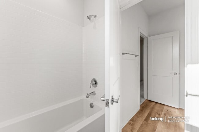 Building Photo - 3915 E Fincastle St