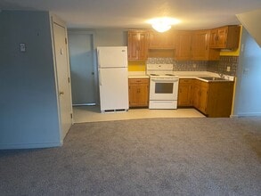 Building Photo - 2 Chapel St