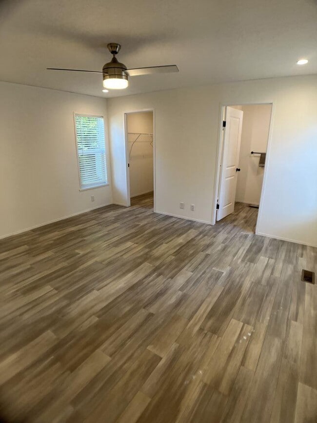 Building Photo - 12310 Geneva Way