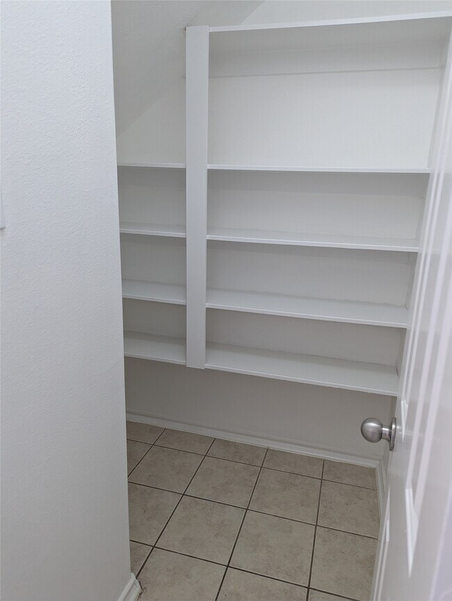 Building Photo - 16515 Beckland Ln