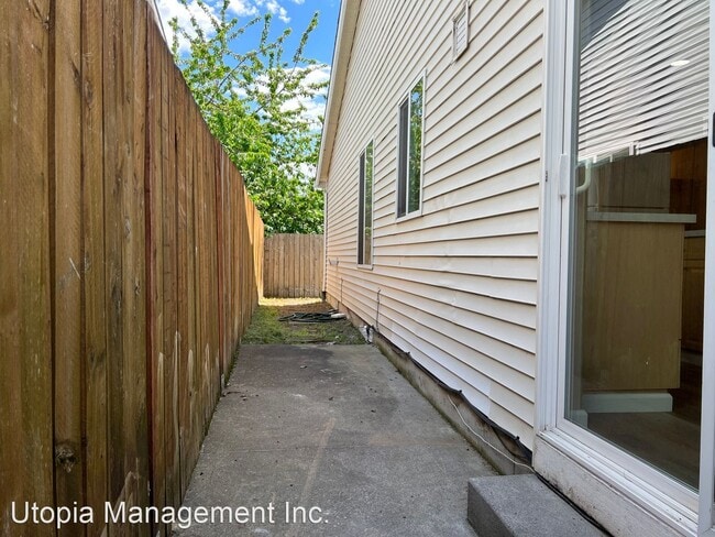 Building Photo - 3 br, 2 bath House - 4918 SW 9th Court