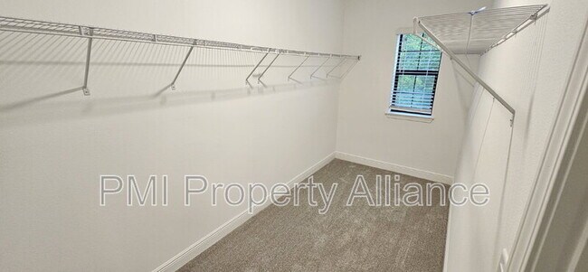 Building Photo - 443 Diamond Dove Cv