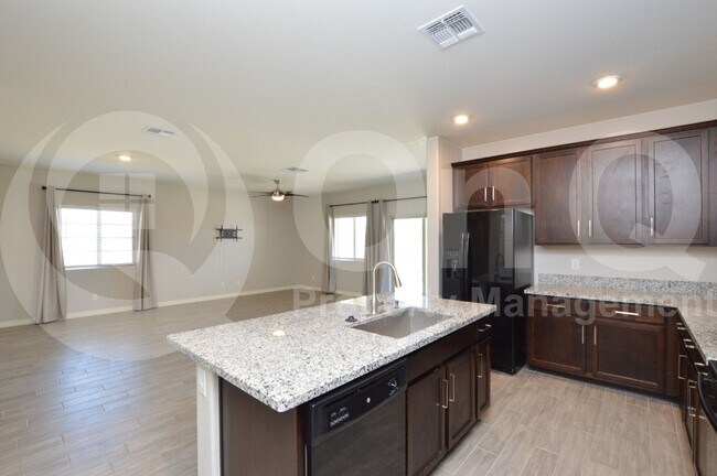 Building Photo - 367 E Kona Dr