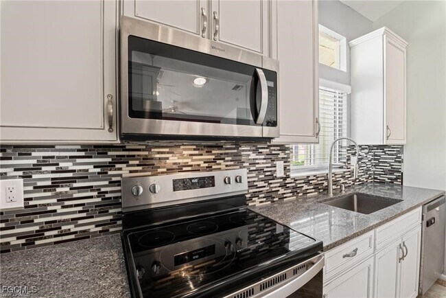 Building Photo - 5560 Longleaf Dr